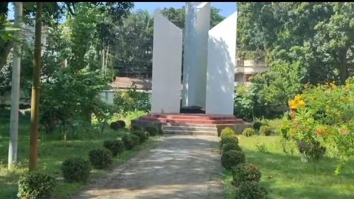 গাইবান্ধায় শহীদ মিনার ভাঙচুরের ঘটনায় সৃষ্টি হয়েছে উদ্বেগ
